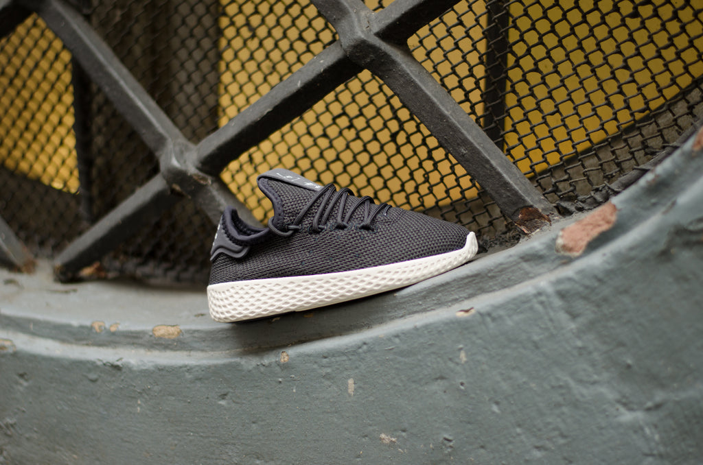 Adidas Pharell Williams Tennis Hu C Carbon/White BB6835