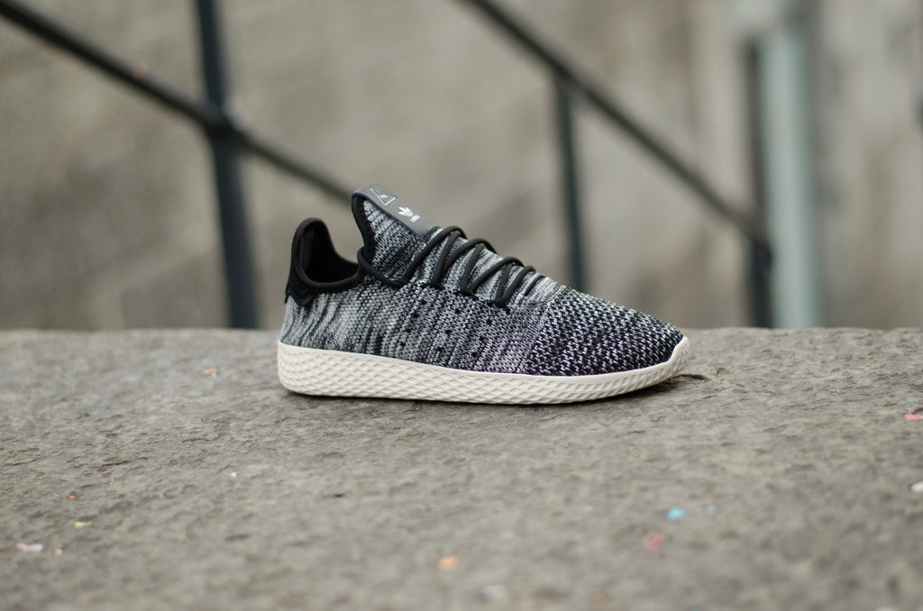 Adidas Pharell Williams Tennis Hu Primeknit Oreo Black/White CQ2630