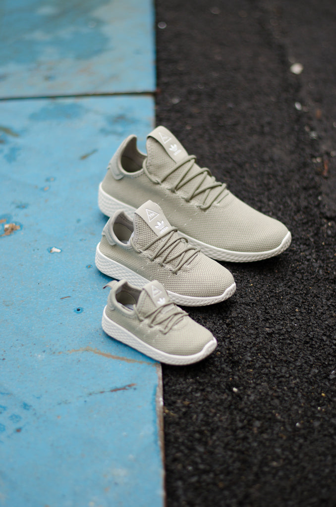 Adidas Pharell Williams Tennis Hu Tech Beige/Chalk White CQ2163