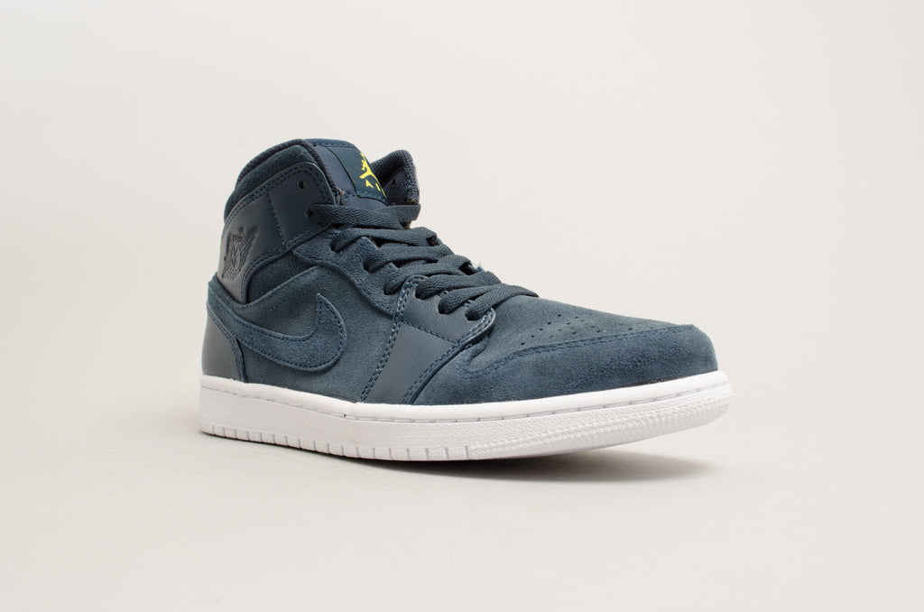 Air Jordan 1 Mid Armory Navy 554724-421
