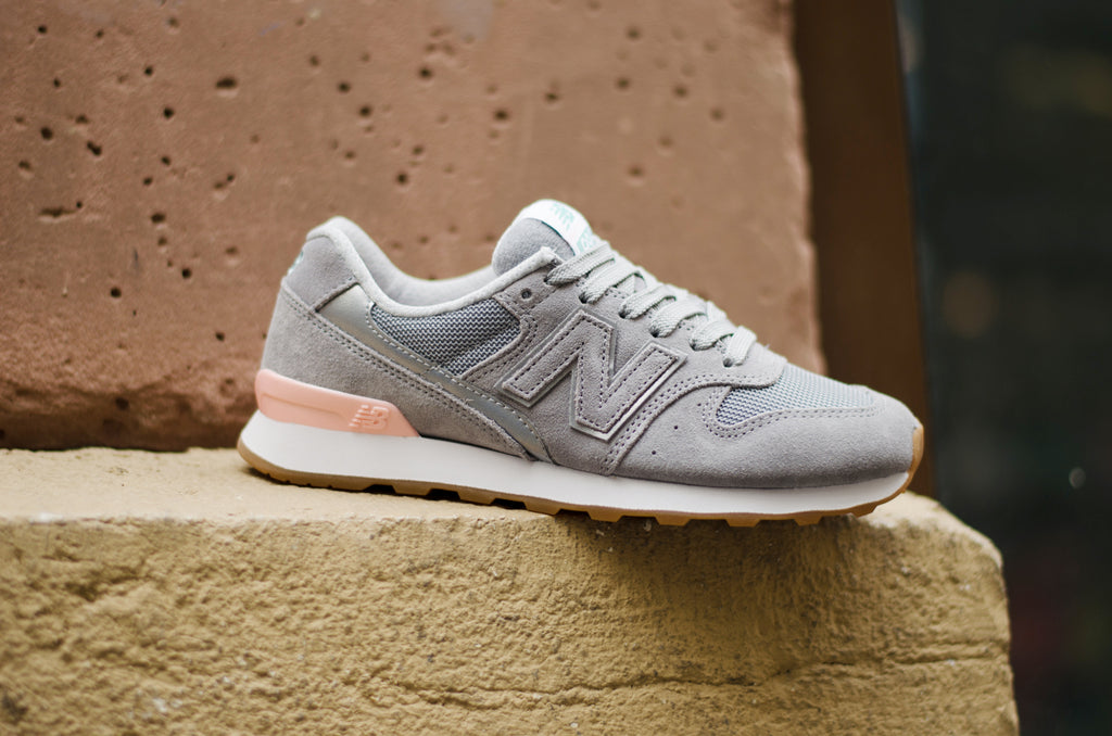 New Balance 996 ( Grey / Pink ) W996FSB