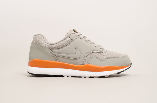 Nike Air Safari ( Cobblestone / Grey / Monarch ) 371740-007