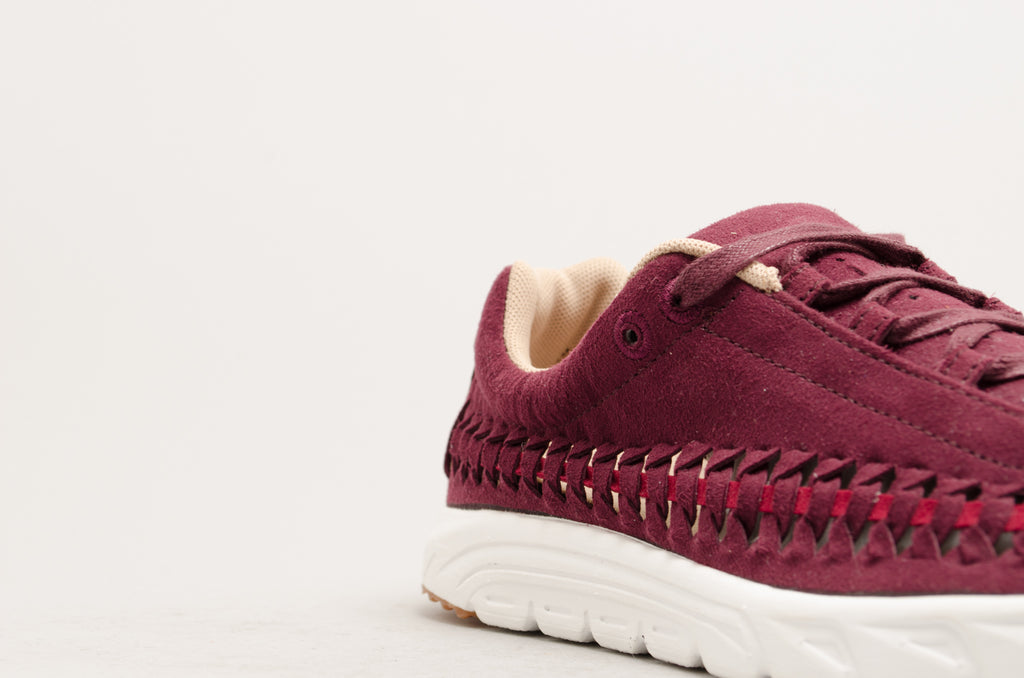 Nike Mayfly Woven Night Maroon 833802-600