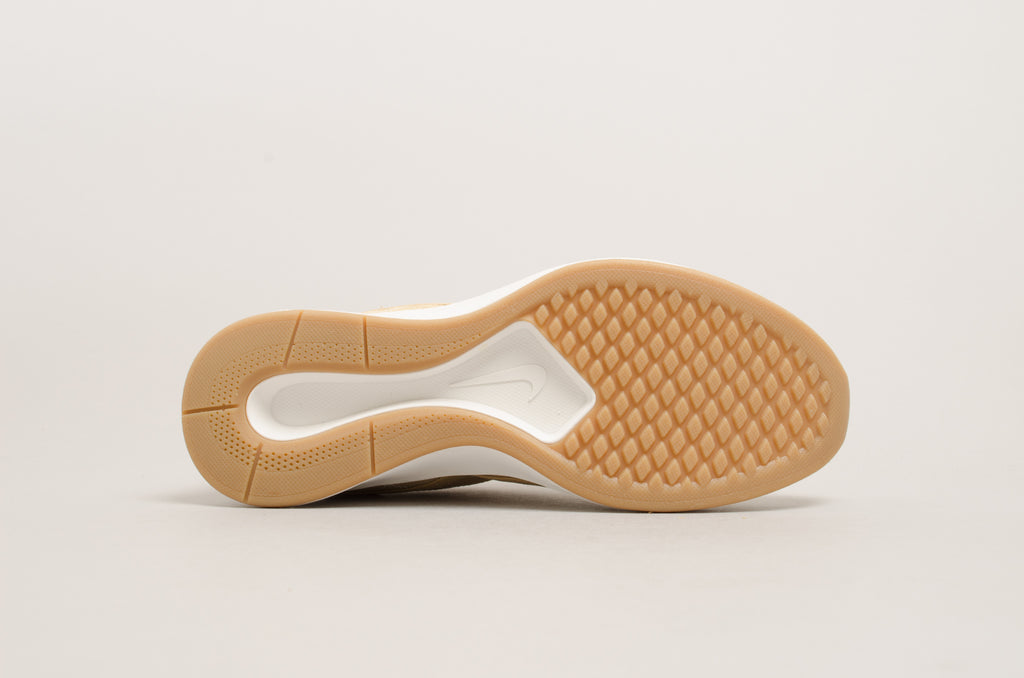Nike Women's Dualtone Racer Special Edition Mushroom Tan 940418-200