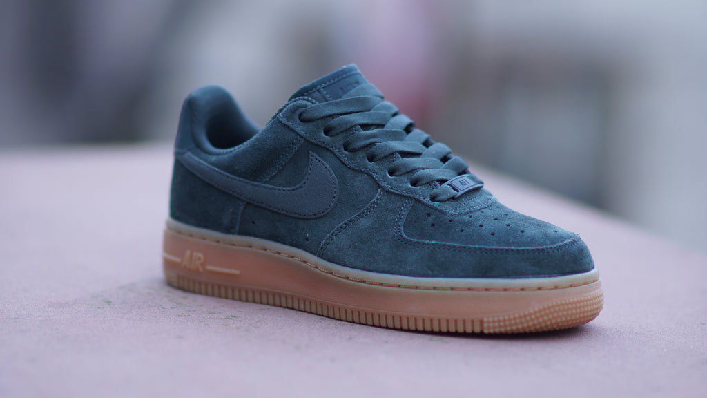 Nike Women's Air Force 1 '07 Special Edition Outdoor Green/Brown Gum AA0287-300