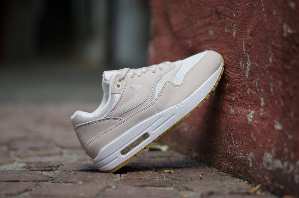 Nike Women's Air Max 1 ( Desert Sand ) 319986-036