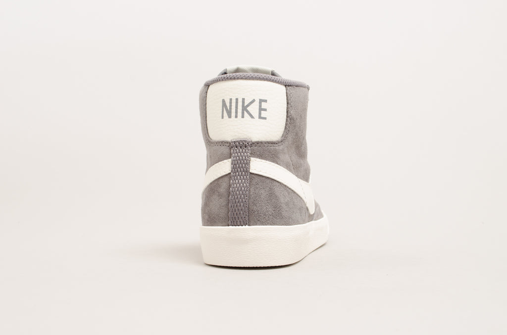 Nike Women's Blazer Mid Vintage Suede Grey/White 917862-004