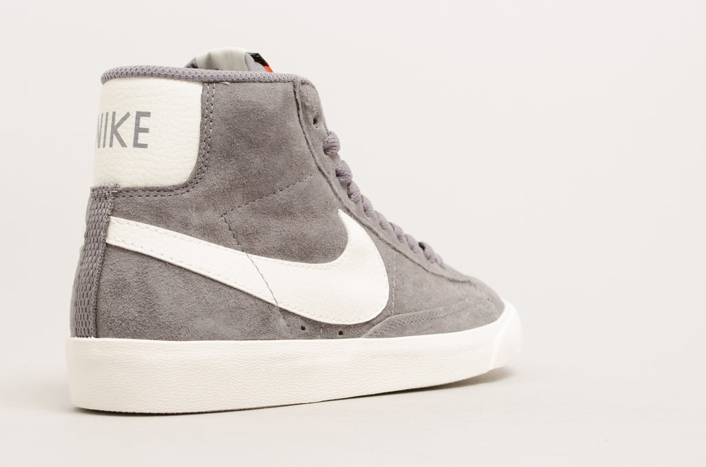Nike Women's Blazer Mid Vintage Suede Grey/White 917862-004
