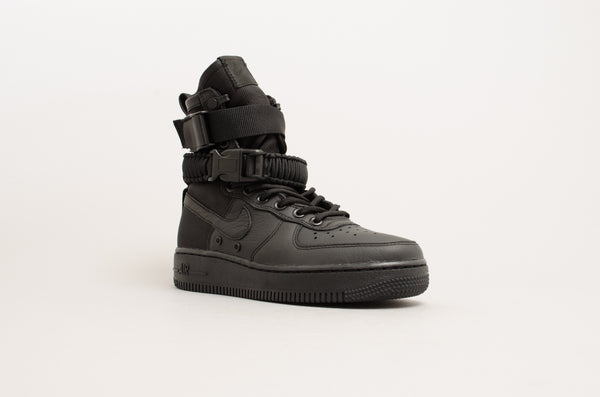 NIKE ウィメンズ　SF AIR FORCE1ブラック　size7 海外限定 NIKE WMNS AIR FORCE 1 '07 LX BLACK SILVER ナイキ