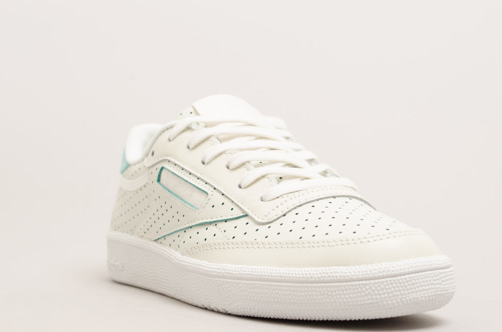 Reebok Club C 85 Popped Perforated ( Chalk / Turquoise ) CM9277