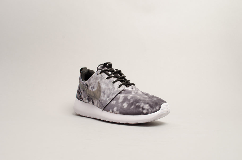 Sevensneakerstore.com Nike Women's Roshe One " Cherry_Blossom " (Wolf Grey /Black / White) 819960-001