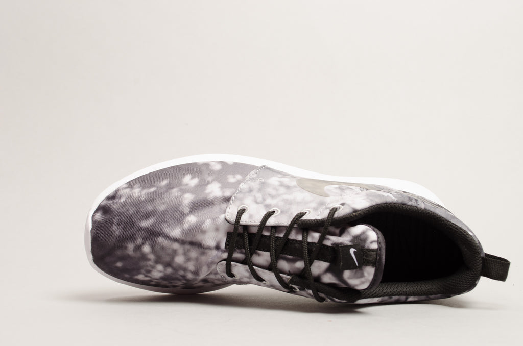 Sevensneakerstore.com Nike Women's Roshe One " Cherry_Blossom " (Wolf Grey /Black / White) 819960-001