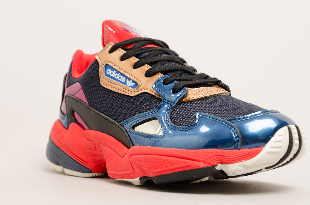 Adidas Falcon W | 119 CHF Seven Sneaker Store Adidas Falcon W | 119 CHF Seven Sneaker Store