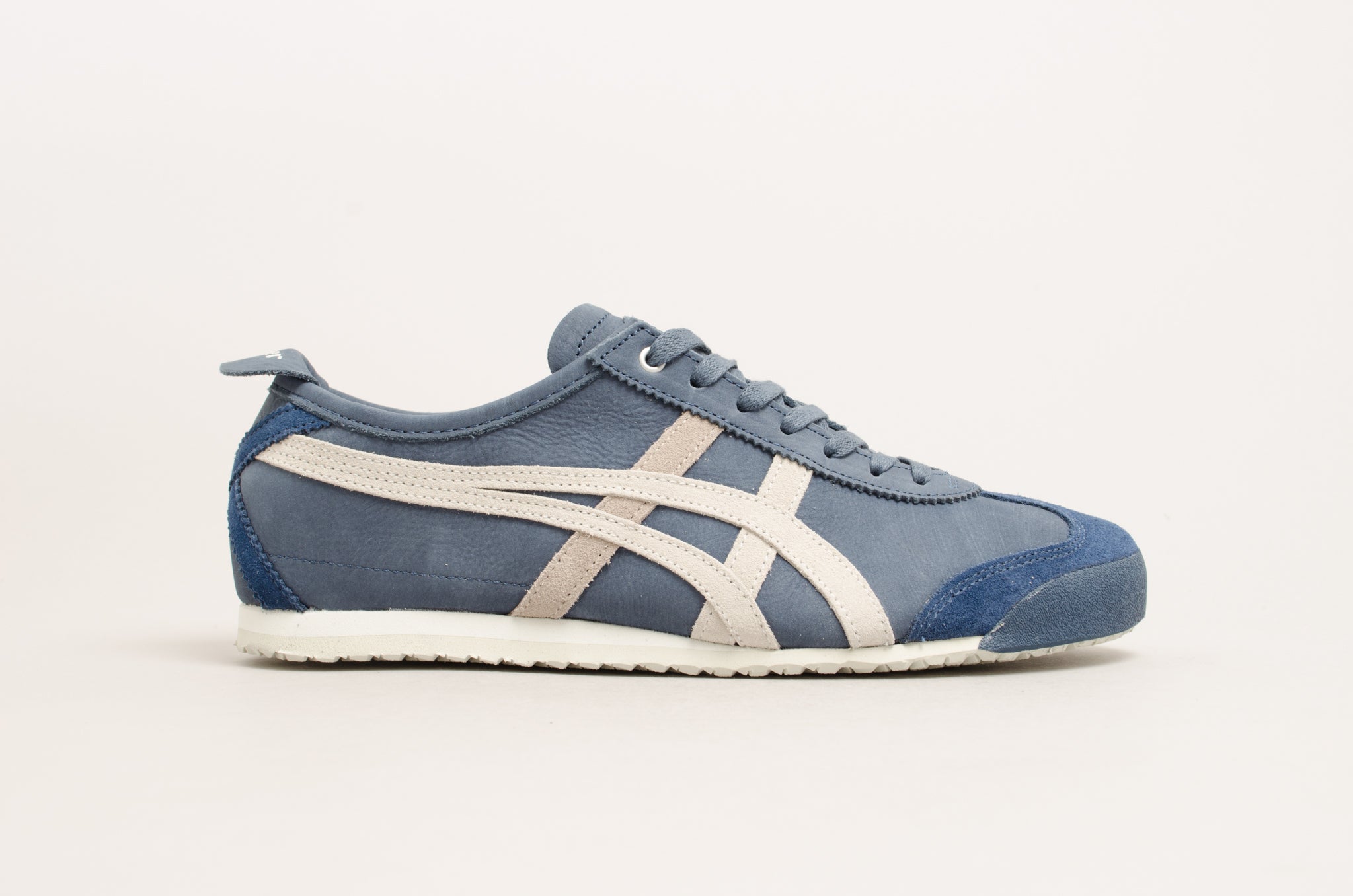 ルーシー طلبيه عميلتنا 🤍 Onitsuka Tiger Mexico 66 SD Metallic Series