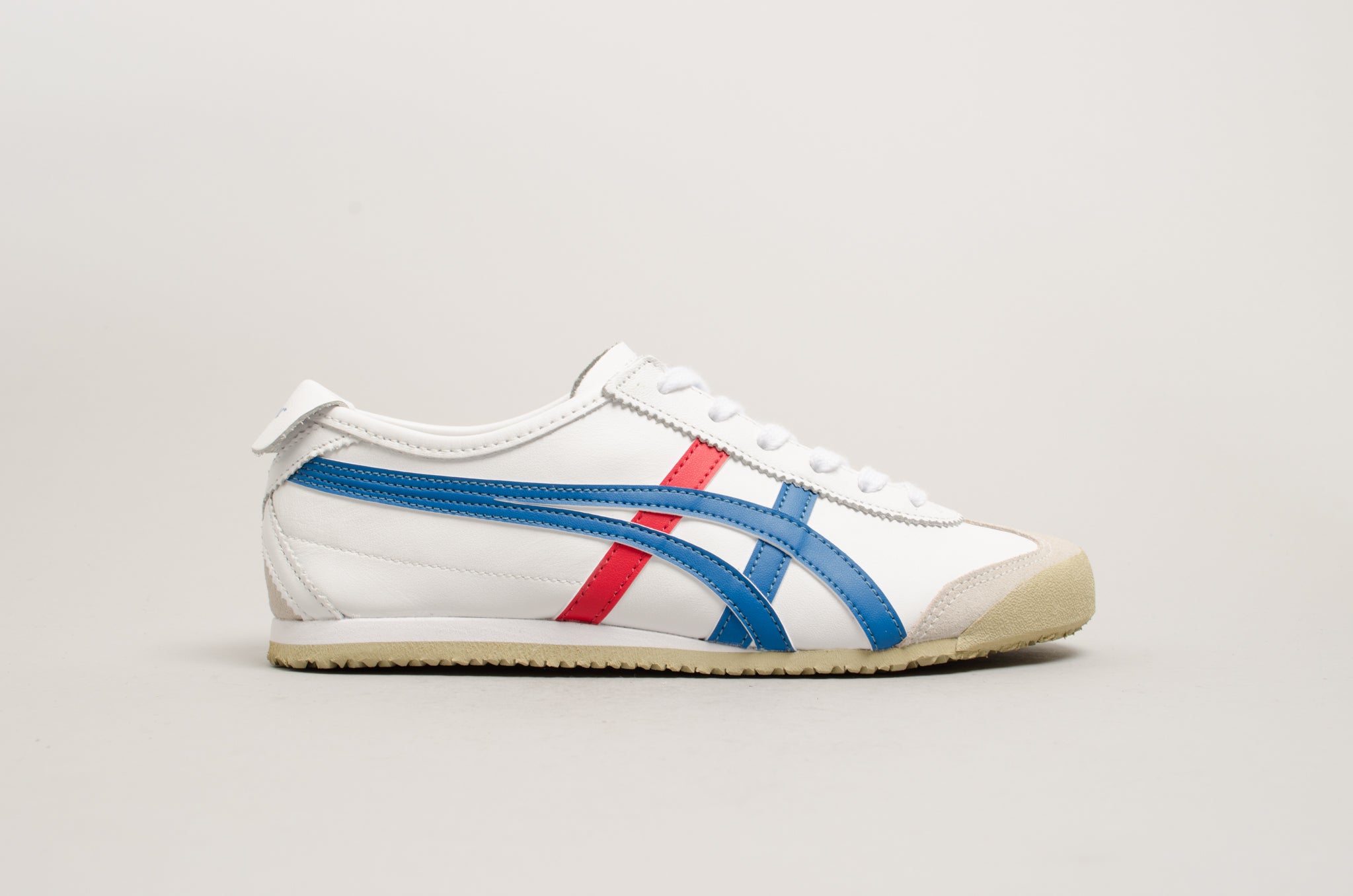 大幸！ MEXICO 66 NM Soft leather and a lightweight build keep you